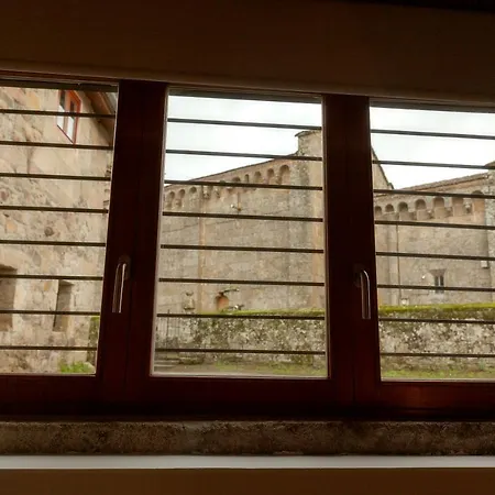 Casa Rectoral De San Eusebio * 奥伦塞